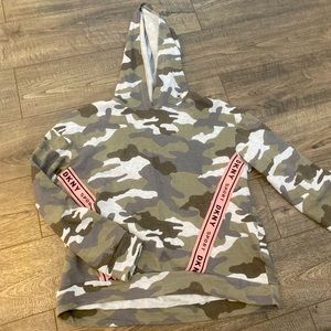 Girl’s DKNY hoodie - XL